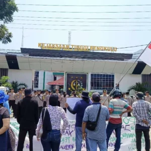 Di Depan Kejati Bengkulu: Kasus Replanting, Dugaan Korupsi DPRD BU Hingga Satgas Mafia Tanah