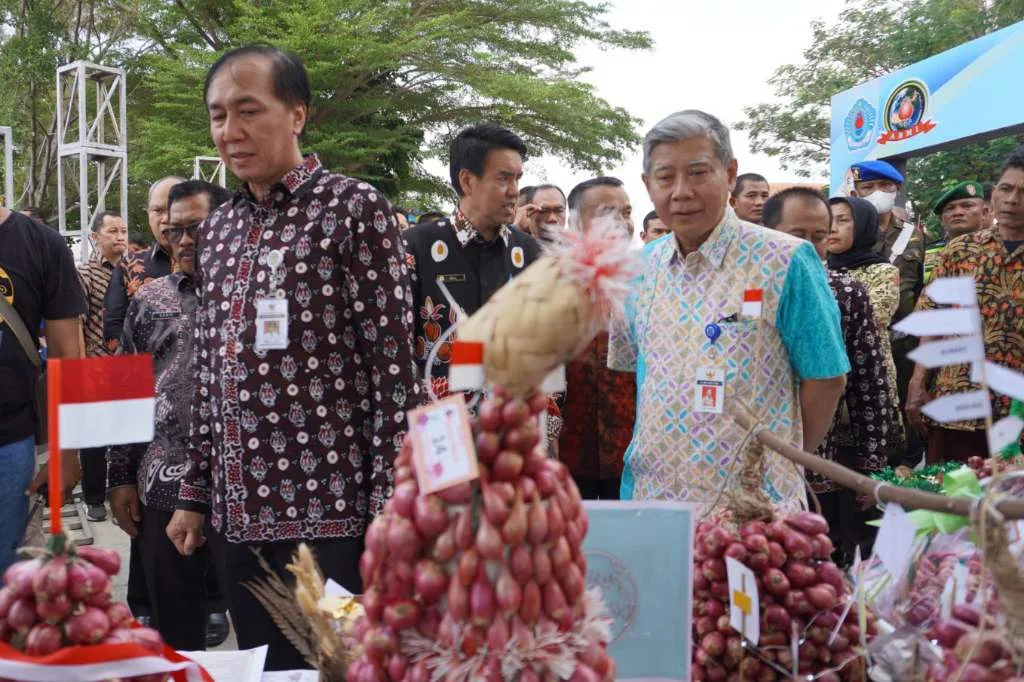 Hadiri Pembukaan Festival Bawang Merah Brebes, Pj Walikota Brebes Beri Apresiasi
