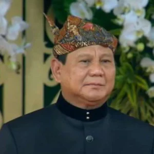 HUT RI ke-79 di IKN, Prabowo Kenakan Busana Khas Jawa HUT RI ke-79 di IKN, Prabowo Kenakan Busana Khas Jawa Prabowo: Caci Maki Bertentangan dengan Ajaran Agama dan Budaya