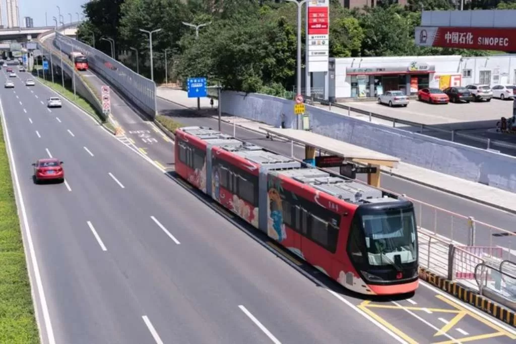 Kereta Tanpa Rel ART dari China Tiba di IKN Nusantara, Uji Coba Dimulai Bulan Ini  Presiden Jokowi Ungkap Harga Kereta ART di IKN, Lebih Tinggi Dari Bus Transjakarta 