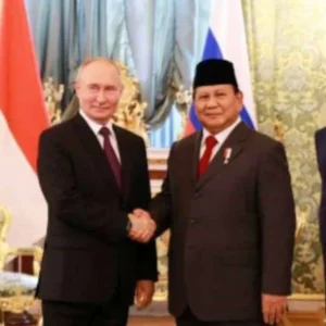 Menhan Prabowo Lakukan Pertemuan dengan Presiden Vladimir Putin di Rusia Menhan Prabowo Lakukan Pertemuan dengan Presiden Rusia Vladimir Putin di Rusia
