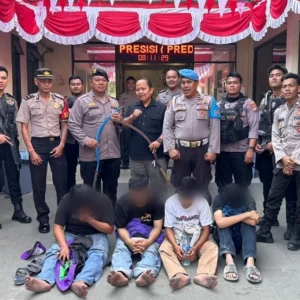 Polisi Gagalkan Tawuran di Cengkareng Jakbar, 4 Remaja dan Sajam Diamankan