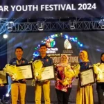 Rini Syarifah Kagum Dengan Acara Grand Show Blitar Youth Festival