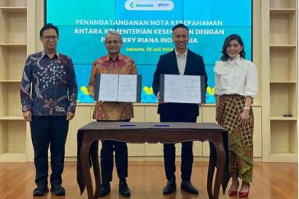 Tingkatkan Kesadaran Kesehatan, Kemenkes RI dan Merry Riana Tanda Tangani MoU