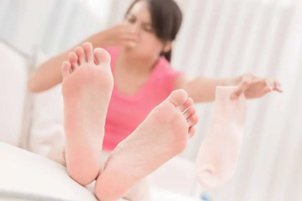 Tips Ampuh Mengurangi Bau pada Kaki dan Ketiak