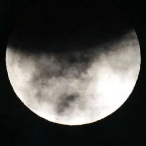 Peristiwa Langka, Purnama Super dan Gerhana Bulan Sebagian Akan Terjadi pada September Ini Tak Hanya Berdampak pada bumi, Pandemi Covid-19 Juga Pengaruhi Bulan