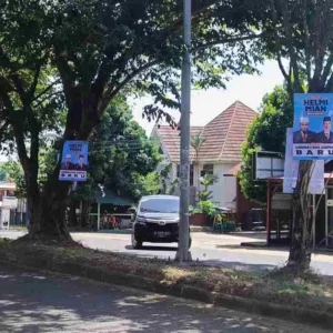 Alat Peraga Sosialisasi Pilkada 2024 di Kota Bengkulu Bebas Ditancapkan di Pohon?
