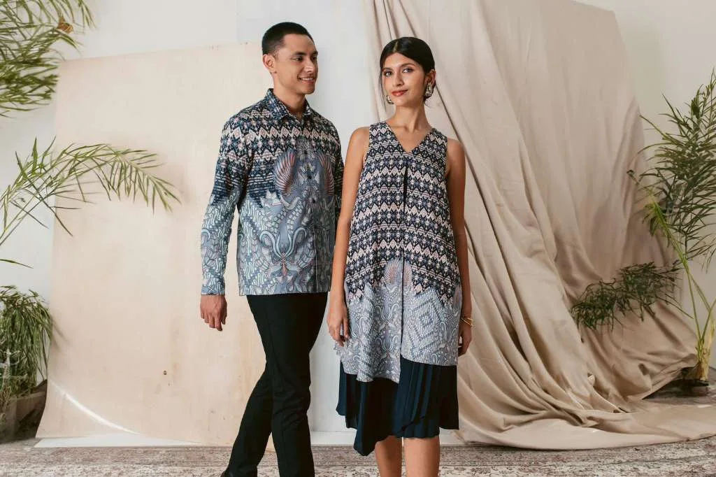 Hari Batik Nasional, Manzone dan Minimal Luncurkan Koleksi Batik Pasangan