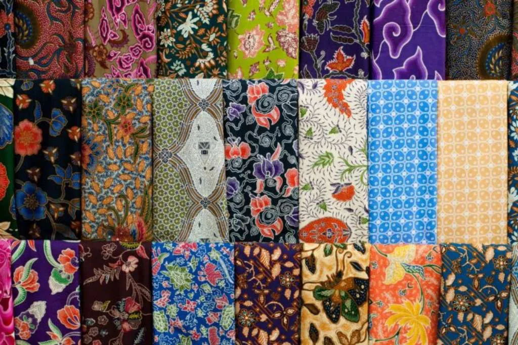 Perawatan Khusus Batik, Tips dari Kolektor dan Seniman Dave Tjoa