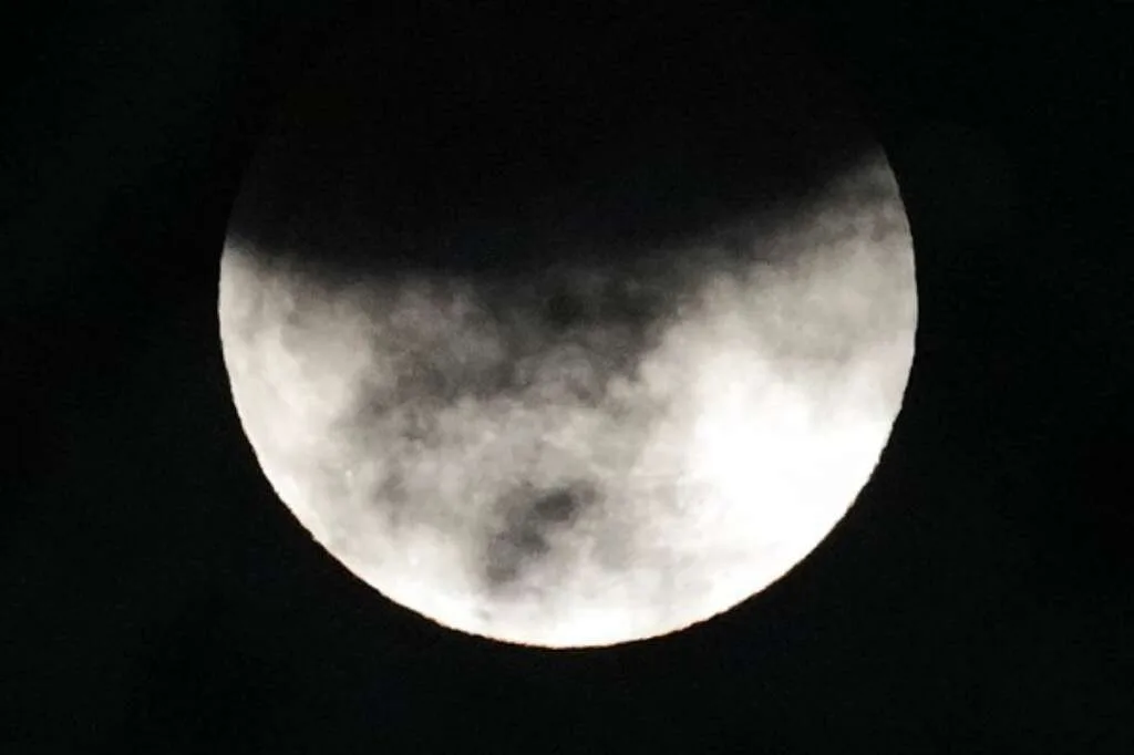 Peristiwa Langka, Purnama Super dan Gerhana Bulan Sebagian Akan Terjadi pada September Ini Tak Hanya Berdampak pada bumi, Pandemi Covid-19 Juga Pengaruhi Bulan