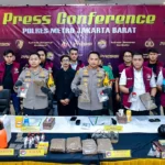 Polisi Grebek Laboratorium Tembakau Sintetis di Perumahan Mewah Bekasi