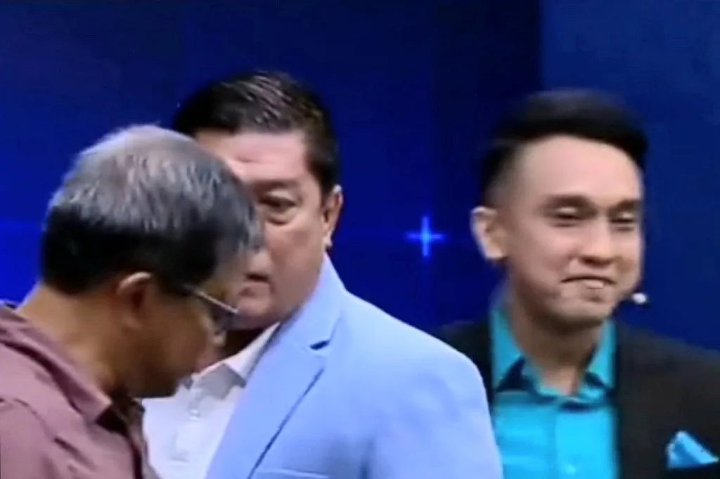 Relawan Jokowi Marah Besar dan Memaki Rocky Gerung saat Debat