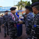 Tradisi Penyerahan Kemudi Markas Komando Akhiri Rangkaian Sertijab Danlanal Cirebon