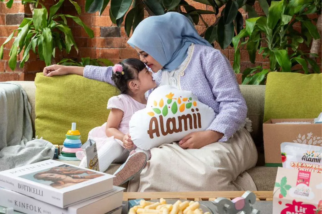 Aurel Hermansyah Dukung Tumbuh Kembang Anak dengan Cemilan Sehat Alamii Food