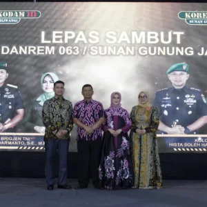 Danlanal Cirebon Hadiri Acara Lepas Sambut Danrem 063 Sunan Gunung Jati Danlanal Cirebon Hadiri Acara Lepas Sambut Danrem 063 Sunan Gunung Jati