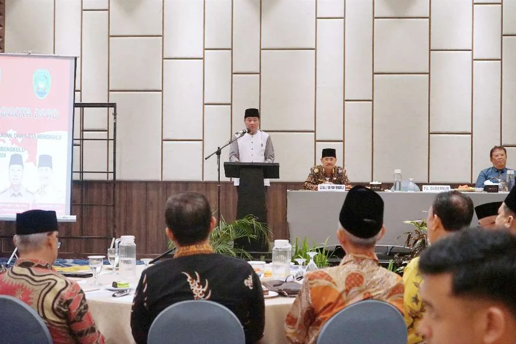 Orientasi Anggota DPRD Bengkulu Resmi Ditutup, Plt Gubernur Beri Pesan Ini