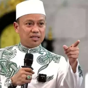 Politik Pencitraan, Ustad Das'at Latif: Bentuk Kemunafikan