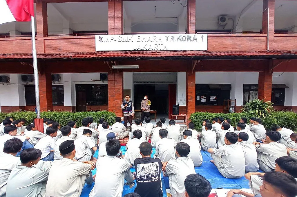 Polsek Grogol Petamburan Sosialisasikan Penarikan KJP Bagi Pelajar Terlibat Tawuran