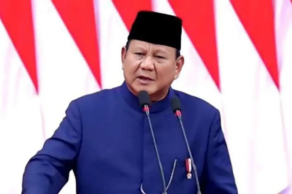 Prabowo Soroti Birokrasi Ribet dan Lambat, Minta Perbaikan Pelayanan Masyarakat Presiden Prabowo Bentuk Badan Teknologi dan Intelijen Keuangan di Kemenkeu PLTU Berakhir 2040, Indonesia Fokus Energi Terbarukan