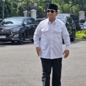 Prabowo Tinjau Fasilitas Produksi Makanan Bergizi untuk Pelajar di Magelang