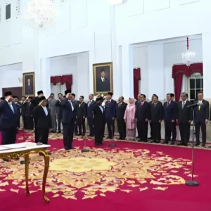 Presiden Prabowo Subianto Lantik 48 Menteri di Istana Negara, Ini Daftarnya