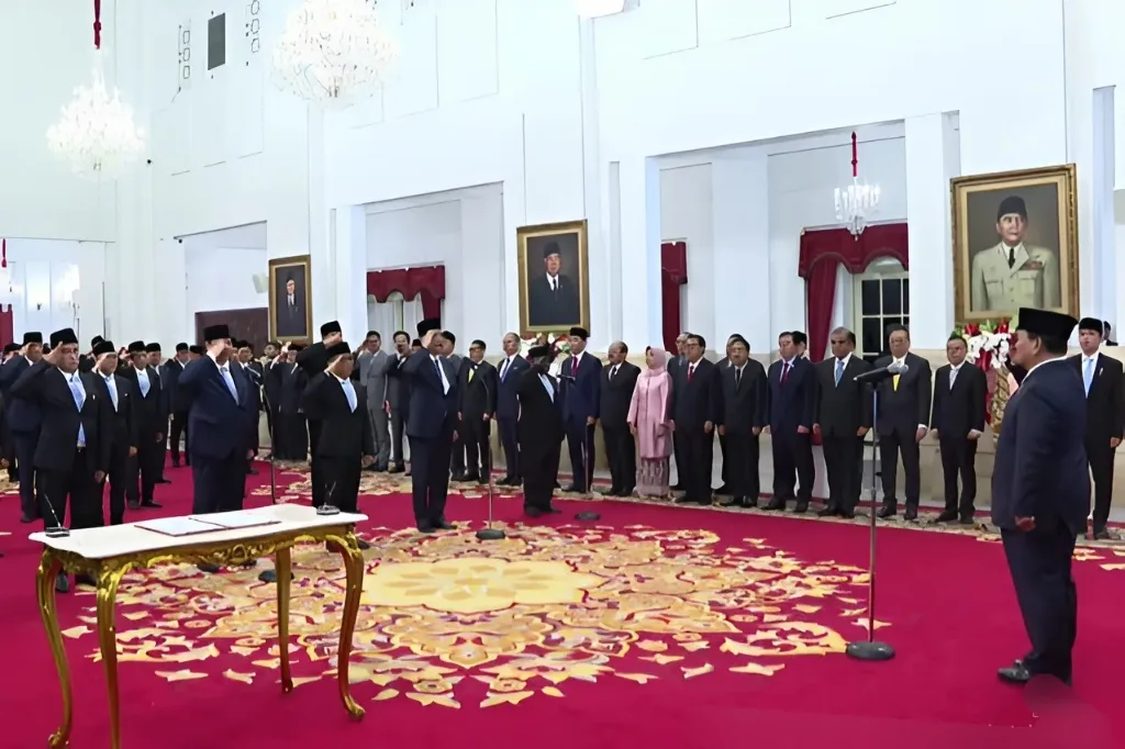 Presiden Prabowo Subianto Lantik 48 Menteri di Istana Negara, Ini Daftarnya