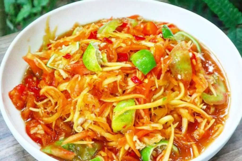 Resep Som Tam, Salad Pepaya Khas Thailand yang Segar dan Lezat