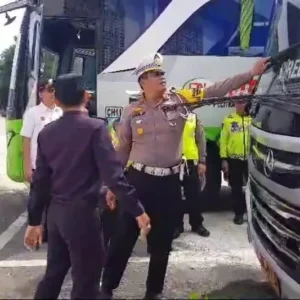 Satlantas dan Dishub Cek Kelaikan Kendaraan di Terminal Kota Tegal