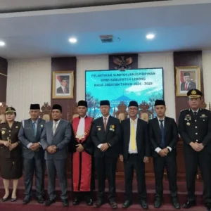 Tiga Pimpinan DPRD Lebong 2024-2029 Dilantik, Carles Ronsen Ketua Tiga Pimpinan DPRD Lebong 2024-2029 Dilantik, Carles Ronsen Ketua