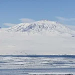 Wow, Gunung Berapi Erebus di Antartika Ini Keluarkan Emas