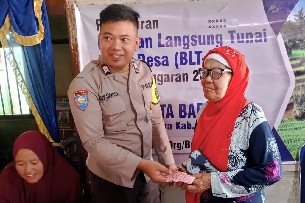 Bantuan Langsung Tunai Dana Desa Kota Baru Prioritaskan Lansia