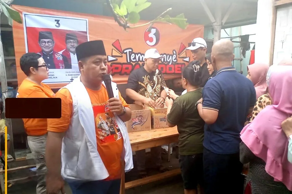 Kampanye Mas Pram-Bang Doel, JAKARTADIL Distribusikan Ribuan Kilo Beras di Bazzar Murah