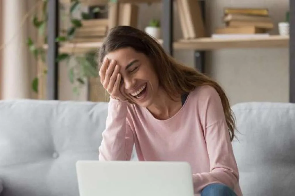 Makna 'Fufufu', Ekspresi Tawa Baru di Dunia Maya