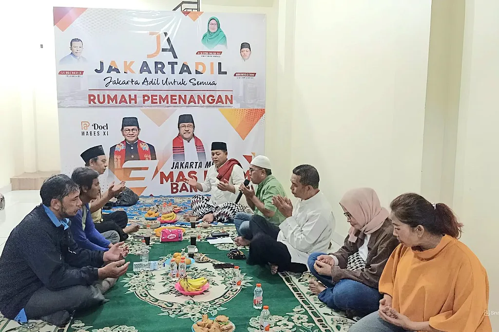 Mengintip Rutinitas di Rumah Pemenangan JAKARTADIL Mas Pram-Bang Doel