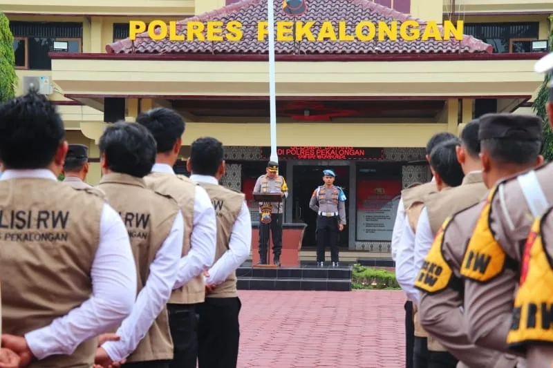 Pimpin Apel Polisi RW, Kapolres Pekalongan Tekankan Anggota Jadi Cooling System di Masyarakat Pada Pilkada 2024