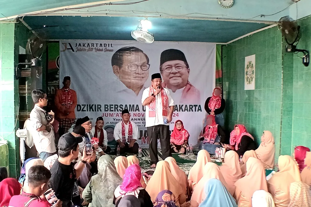 Rano Karno Kunjungi Majelis Taklim An-Nurmaniyah di Sukabumi Selatan Jakbar