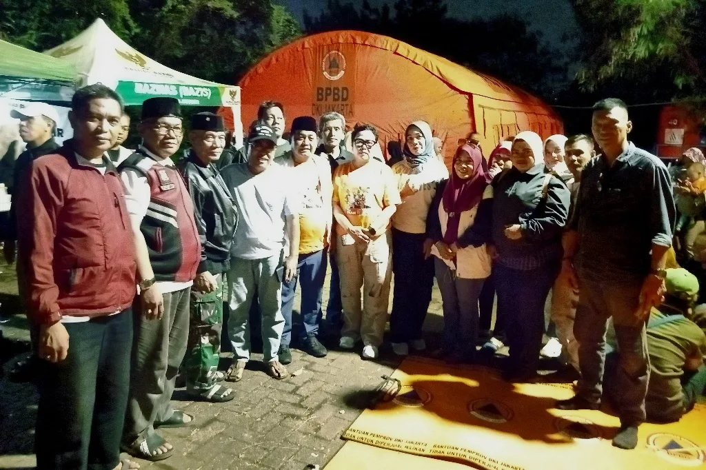 Relawan JAKARTADIL, Gercep Bantu Korban Kebakaran di Sukabumi Utara Jakbar