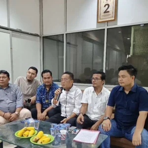 Tak Terima Gugatan Ditolak Mentah-Mentah Oleh MK, Tim Helmi-Mian Sebar Isu Baru Tak Terima Gugatan Ditolak Mentah-Mentah Oleh MK, Tim Helmi-Mian Sebar Isu Baru