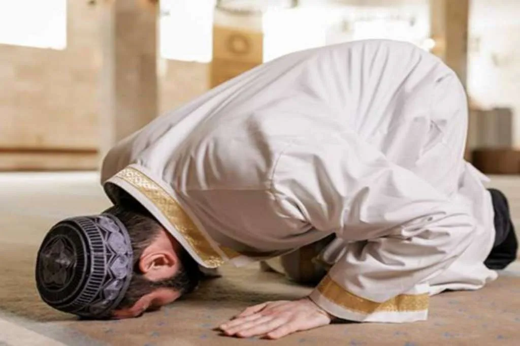 Membatalkan Salat Saat Bencana Alam? Ini Pandangan Islam