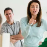 Mengenal Strict Parents, Pola Asuh Ketat yang Membentuk Karakter Anak Lima Kalimat yang Perlu Dihindari Orang Tua Demi Kesehatan Mental Anak