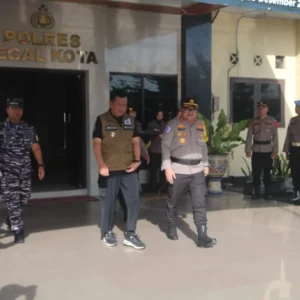 Pemkot Tegal Serahkan Bantuan Mobil Ambulans Untuk Polres Tegal Kota