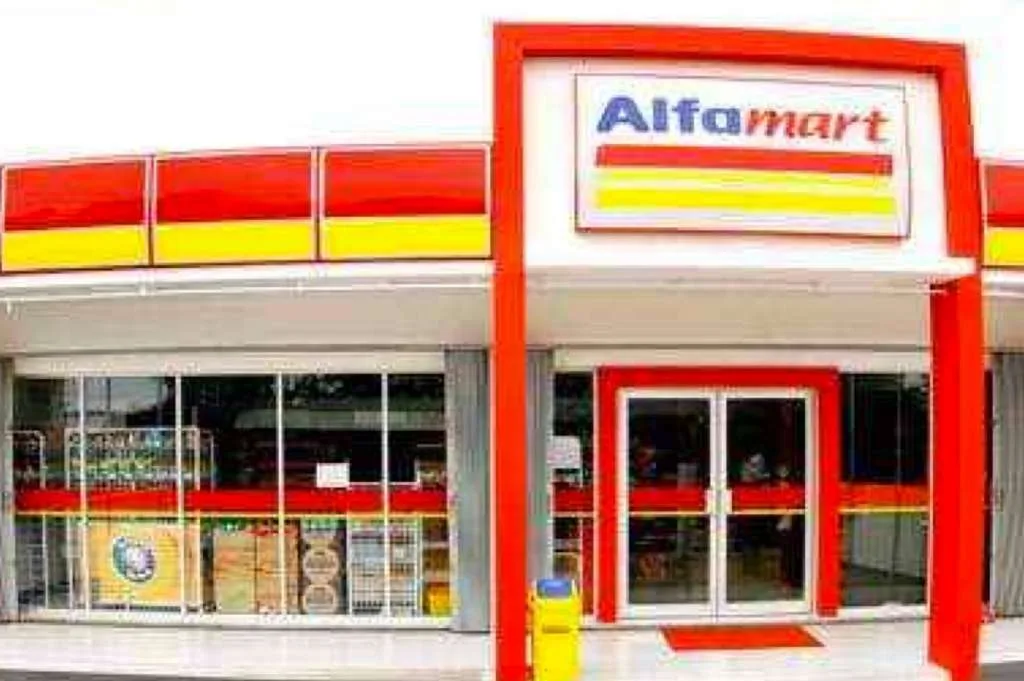 Ratusan Gerai Alfamart Tutup, Biaya Sewa Mahal Jadi Penyebab Utama?