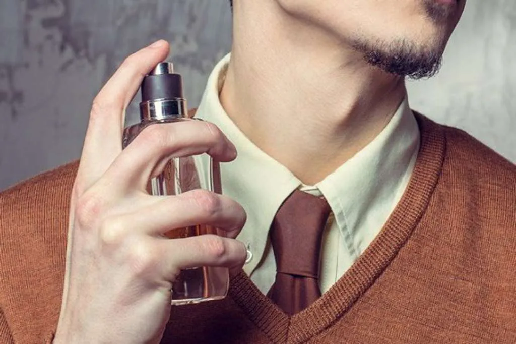 5 Alasan Pria Harus Mencoba Parfum Unisex untuk Sehari-hari