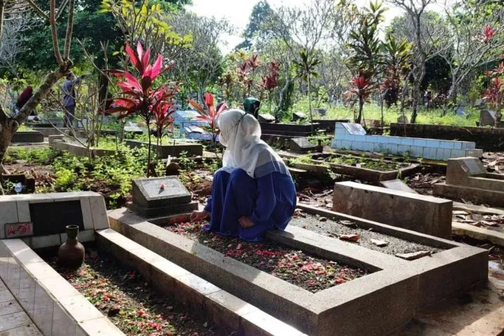 Bolehkah Perempuan Haid Ziarah Kubur? Ini Penjelasannya