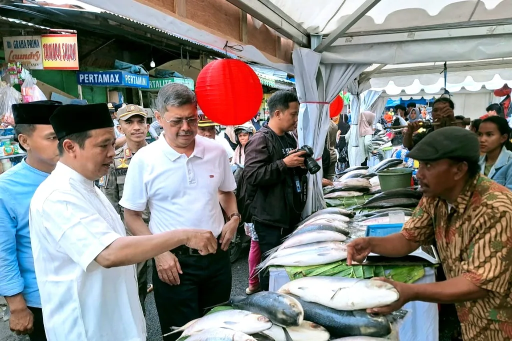 Jelang Perayaan Imlek, Festival Ikan Bandeng Rawa Belong Diserbu Warga Jakarta