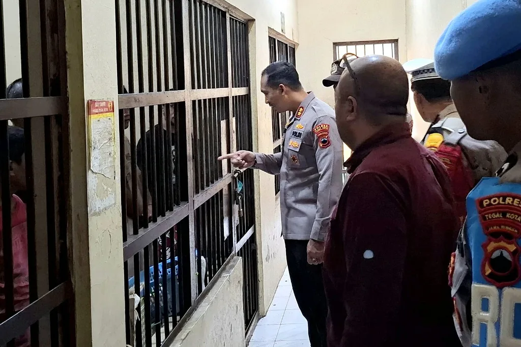 Kapolres Pastikan Kesehatan Para Tahanan di Rutan Polres Tegal Kota