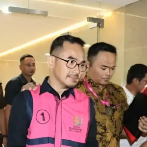 Kejati Tahan 2 Pejabat Kepala Dinas Kebudayaan DKI Dalam Kasus Korupsi Kejati Tahan 2 Pejabat Kepala Dinas Kebudayaan DKI Dalam Kasus Korupsi