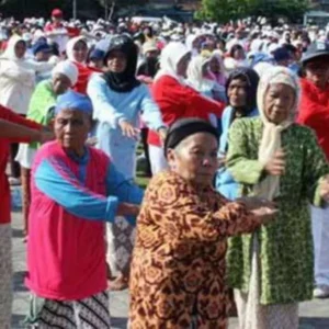Indonesia Resmi Masuki Era Penduduk Tua, Proporsi Lansia Tembus 12 Persen