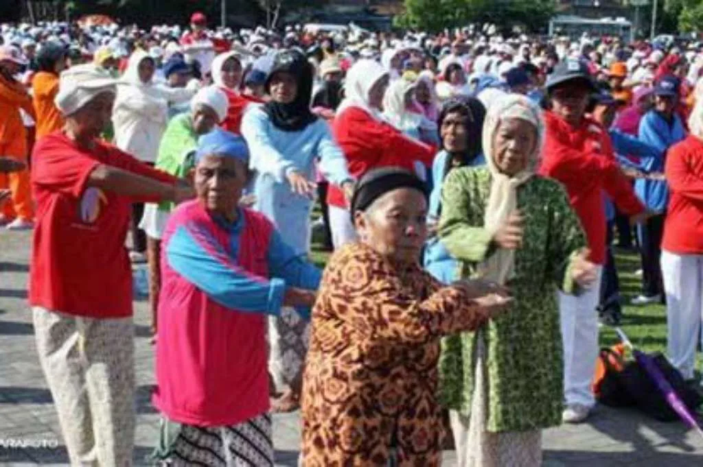 Indonesia Resmi Masuki Era Penduduk Tua, Proporsi Lansia Tembus 12 Persen
