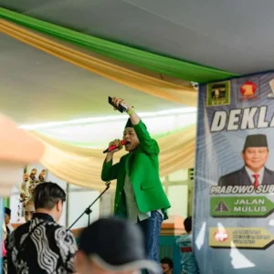 Kisah Mantan Tukang Es Keliling Yang Jadi Ketua DPRD Kisah Mantan Tukang Es Keliling Yang Jadi Ketua DPRD